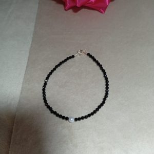 Brățară handmade din onix fațetat și o perlă de cultură și accesorii din argint 925 disponibile de la.15 .cm la 21. cm